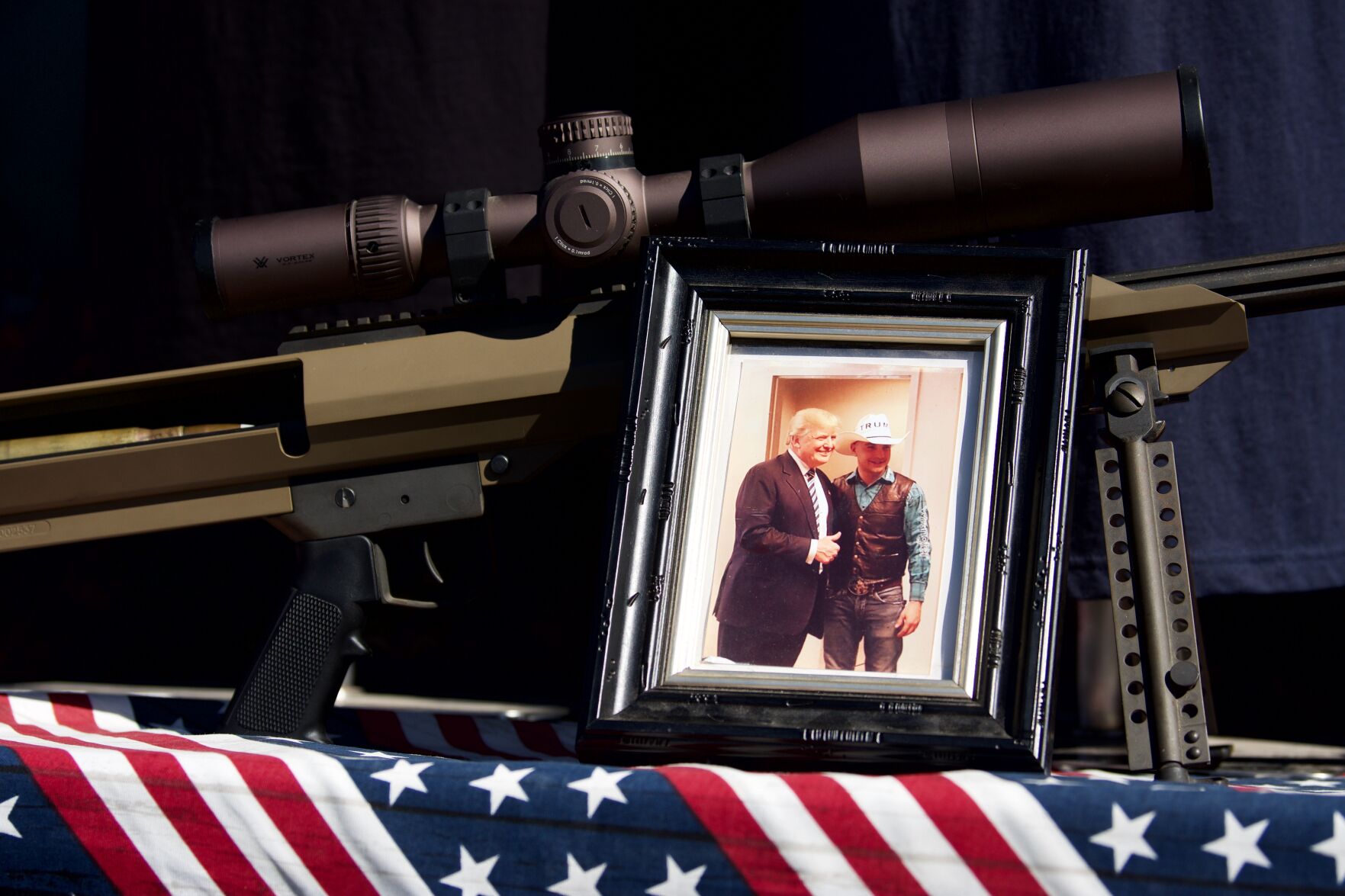 Donald Trump, Cowboy, Rifle